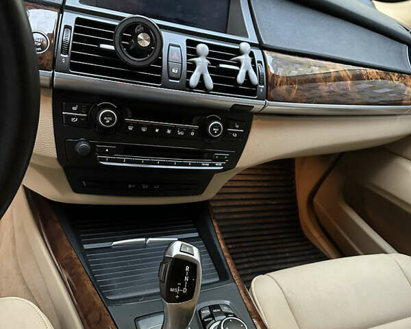 Черный БМВ Х5, объемом двигателя 2.98 л и пробегом 140 тыс. км за 15500 $, фото 20 на Automoto.ua