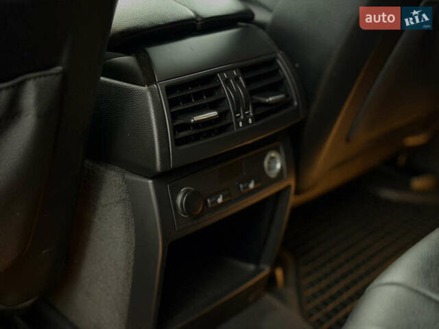 Чорний БМВ Х5, об'ємом двигуна 2.99 л та пробігом 300 тис. км за 15700 $, фото 20 на Automoto.ua