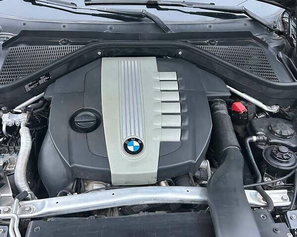 Черный БМВ Х5, объемом двигателя 3 л и пробегом 204 тыс. км за 21900 $, фото 20 на Automoto.ua