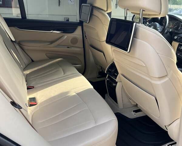 БМВ Х5 2013 в Днепре (Днепропетровске) на Automoto.ua Черный БМВ Х5, объемом двигателя 4.39 л и пробегом 118 тыс. км за 26300 $, фото 23 на Automoto.ua