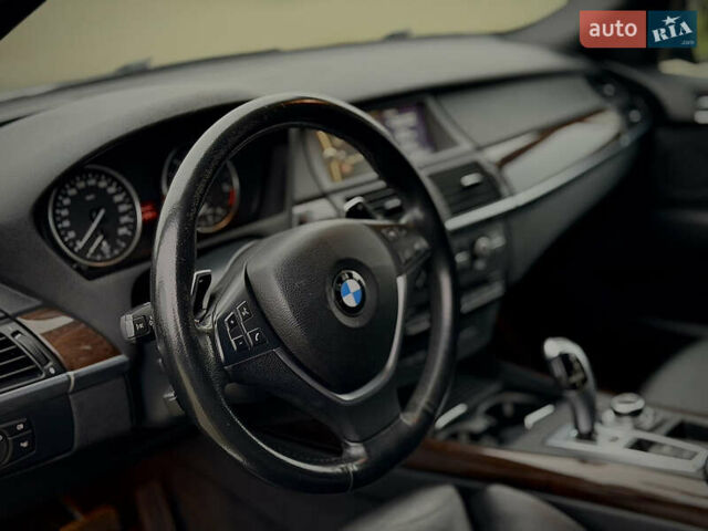 Чорний БМВ Х5, об'ємом двигуна 2.99 л та пробігом 300 тис. км за 15700 $, фото 21 на Automoto.ua
