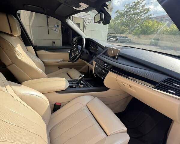 БМВ Х5 2013 в Днепре (Днепропетровске) на Automoto.ua Черный БМВ Х5, объемом двигателя 4.39 л и пробегом 118 тыс. км за 26300 $, фото 33 на Automoto.ua