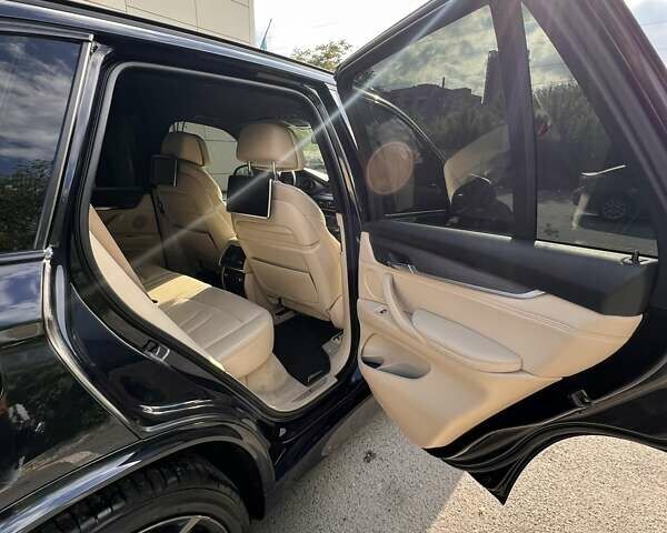 БМВ Х5 2013 в Днепре (Днепропетровске) на Automoto.ua Черный БМВ Х5, объемом двигателя 4.39 л и пробегом 118 тыс. км за 26300 $, фото 22 на Automoto.ua