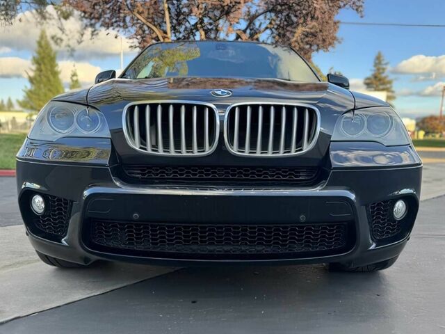 Чорний БМВ Х5, об'ємом двигуна 4.4 л та пробігом 81 тис. км за 3400 $, фото 1 на Automoto.ua