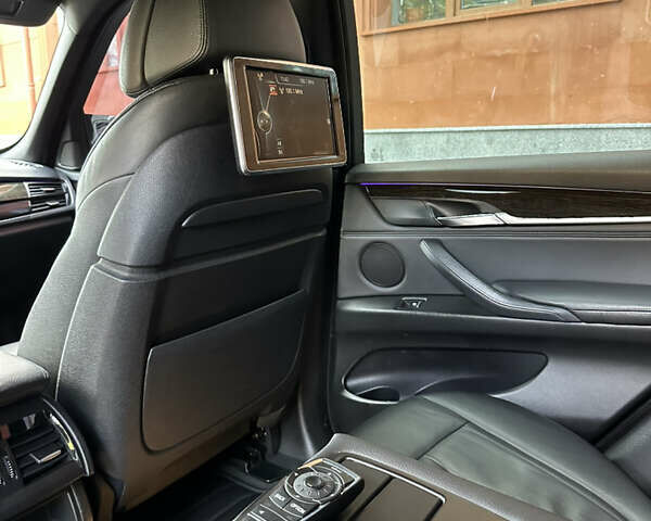 Чорний БМВ Х5, об'ємом двигуна 2.99 л та пробігом 170 тис. км за 32499 $, фото 62 на Automoto.ua