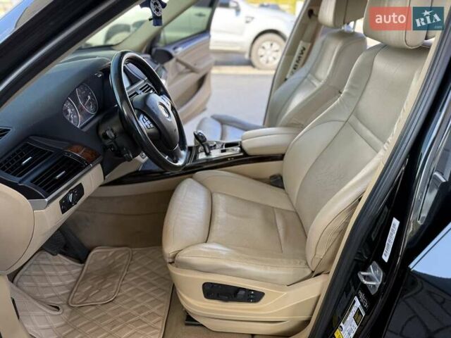 Чорний БМВ Х5, об'ємом двигуна 2.98 л та пробігом 216 тис. км за 13500 $, фото 16 на Automoto.ua