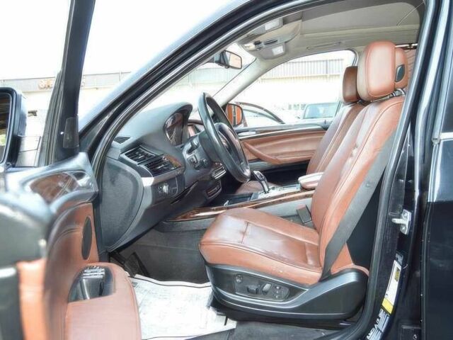 Чорний БМВ Х5, об'ємом двигуна 3 л та пробігом 140 тис. км за 3900 $, фото 5 на Automoto.ua
