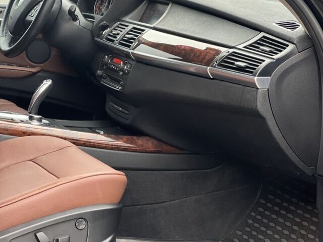 Черный БМВ Х5, объемом двигателя 3 л и пробегом 228 тыс. км за 14850 $, фото 7 на Automoto.ua