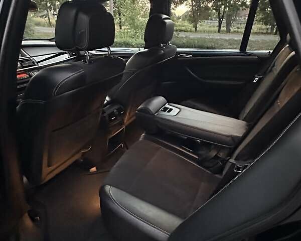 Черный БМВ Х5, объемом двигателя 3 л и пробегом 220 тыс. км за 21700 $, фото 12 на Automoto.ua