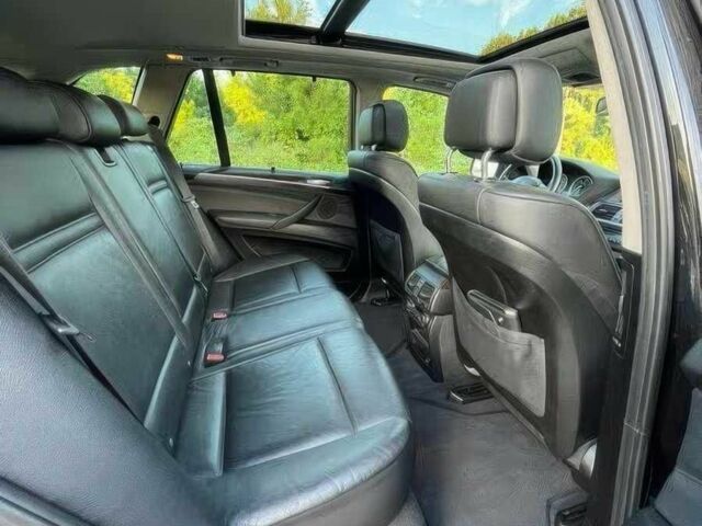 БМВ Х5 2013 в Чернигове на Automoto.ua Черный БМВ Х5, объемом двигателя 3 л и пробегом 81 тыс. км за 4800 $, фото 12 на Automoto.ua