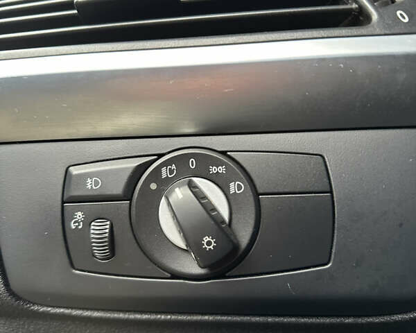 Черный БМВ Х5, объемом двигателя 2.98 л и пробегом 250 тыс. км за 15500 $, фото 14 на Automoto.ua