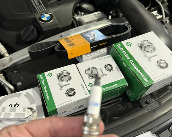 Чорний БМВ Х5, об'ємом двигуна 3 л та пробігом 164 тис. км за 21998 $, фото 43 на Automoto.ua