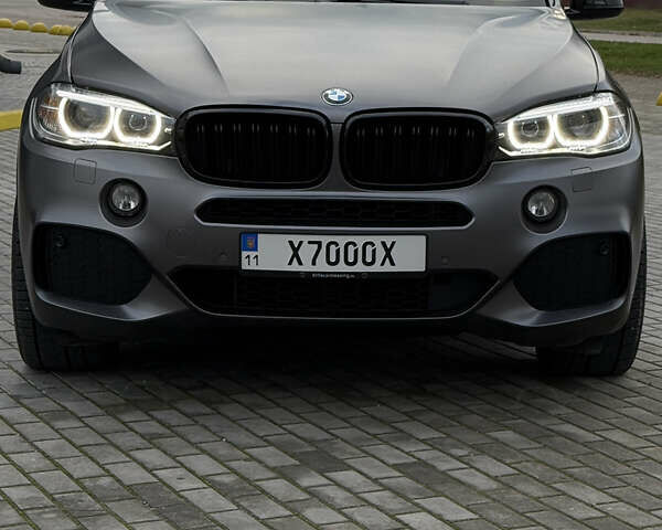 Чорний БМВ Х5, об'ємом двигуна 2 л та пробігом 250 тис. км за 24999 $, фото 2 на Automoto.ua