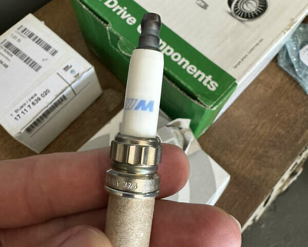 Чорний БМВ Х5, об'ємом двигуна 3 л та пробігом 164 тис. км за 21998 $, фото 44 на Automoto.ua