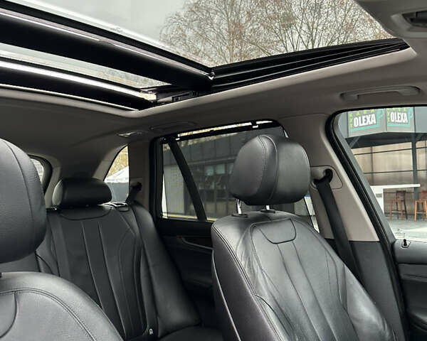 Чорний БМВ Х5, об'ємом двигуна 2.99 л та пробігом 242 тис. км за 23000 $, фото 22 на Automoto.ua