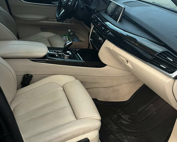 Черный БМВ Х5, объемом двигателя 2.99 л и пробегом 158 тыс. км за 36500 $, фото 12 на Automoto.ua