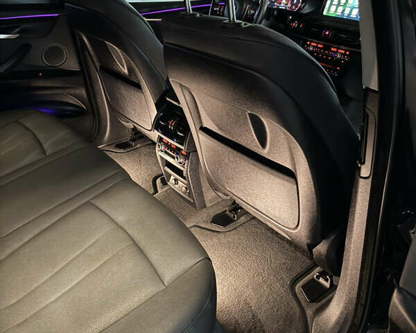 Чорний БМВ Х5, об'ємом двигуна 3 л та пробігом 164 тис. км за 21998 $, фото 57 на Automoto.ua