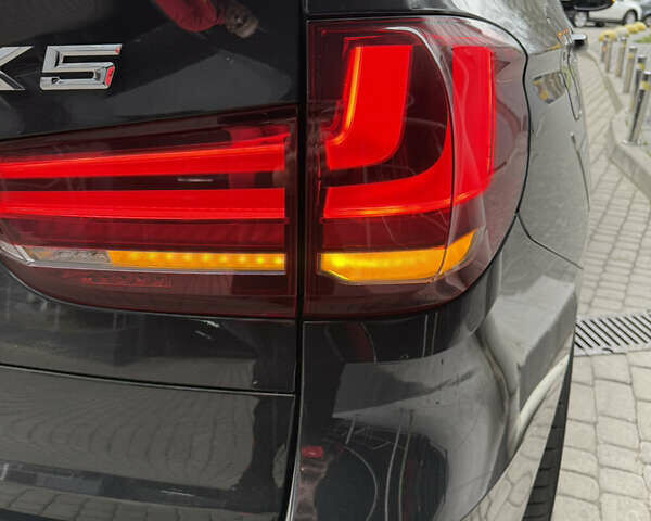 Чорний БМВ Х5, об'ємом двигуна 3 л та пробігом 164 тис. км за 21998 $, фото 51 на Automoto.ua