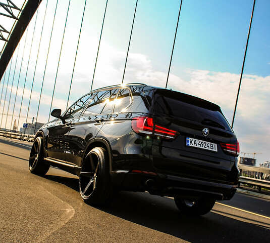 Черный БМВ Х5, объемом двигателя 2.99 л и пробегом 300 тыс. км за 24000 $, фото 4 на Automoto.ua