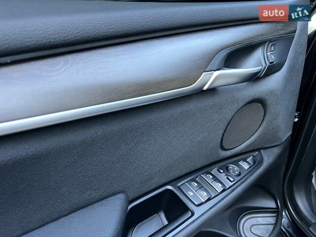 Черный БМВ Х5, объемом двигателя 2.99 л и пробегом 220 тыс. км за 29950 $, фото 68 на Automoto.ua