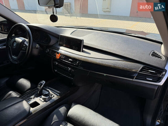 Чорний БМВ Х5, об'ємом двигуна 3 л та пробігом 227 тис. км за 28900 $, фото 23 на Automoto.ua
