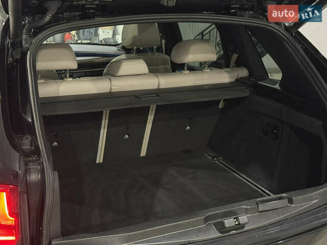 Черный БМВ Х5, объемом двигателя 3 л и пробегом 155 тыс. км за 25000 $, фото 5 на Automoto.ua
