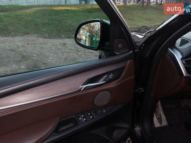 Черный БМВ Х5, объемом двигателя 2.98 л и пробегом 274 тыс. км за 22500 $, фото 5 на Automoto.ua