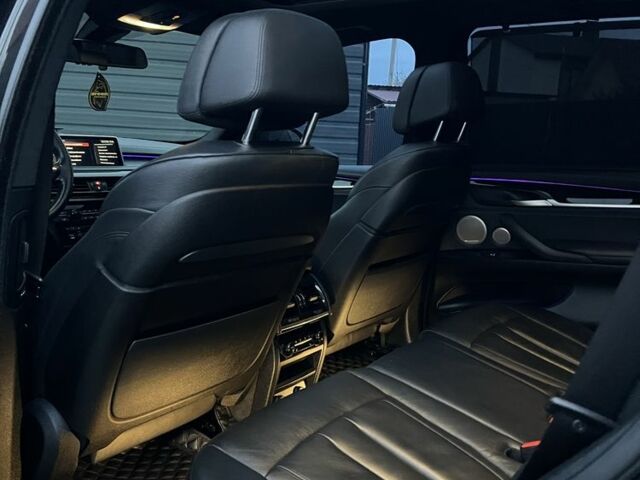 Чорний БМВ Х5, об'ємом двигуна 4.4 л та пробігом 155 тис. км за 26000 $, фото 16 на Automoto.ua