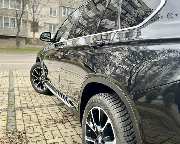 Черный БМВ Х5, объемом двигателя 3 л и пробегом 235 тыс. км за 17995 $, фото 4 на Automoto.ua