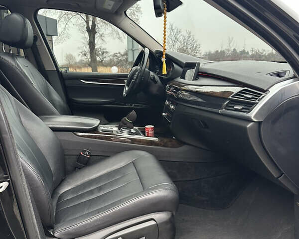 Чорний БМВ Х5, об'ємом двигуна 2.99 л та пробігом 242 тис. км за 23000 $, фото 21 на Automoto.ua