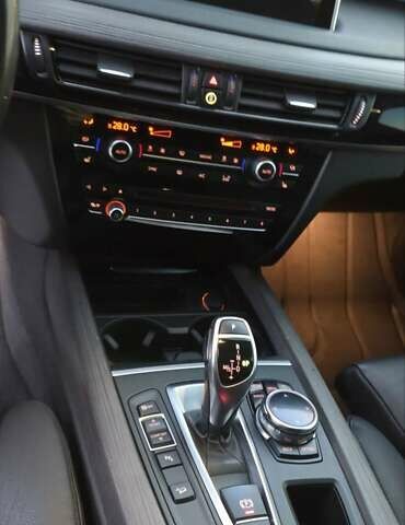 БМВ Х5 2014 в Черновцах на Automoto.ua Черный БМВ Х5, объемом двигателя 2 л и пробегом 110 тыс. км за 31500 $, фото 13 на Automoto.ua