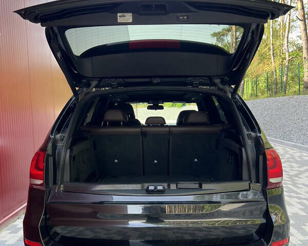 Чорний БМВ Х5, об'ємом двигуна 2.98 л та пробігом 255 тис. км за 29800 $, фото 18 на Automoto.ua