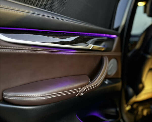 Чорний БМВ Х5, об'ємом двигуна 4.39 л та пробігом 204 тис. км за 26500 $, фото 34 на Automoto.ua