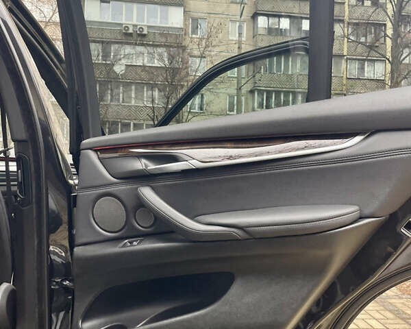 Черный БМВ Х5, объемом двигателя 3 л и пробегом 235 тыс. км за 17995 $, фото 35 на Automoto.ua