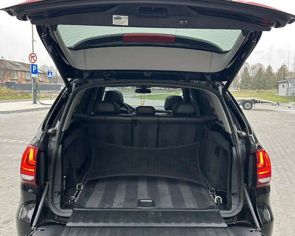 Чорний БМВ Х5, об'ємом двигуна 2.99 л та пробігом 242 тис. км за 23000 $, фото 9 на Automoto.ua