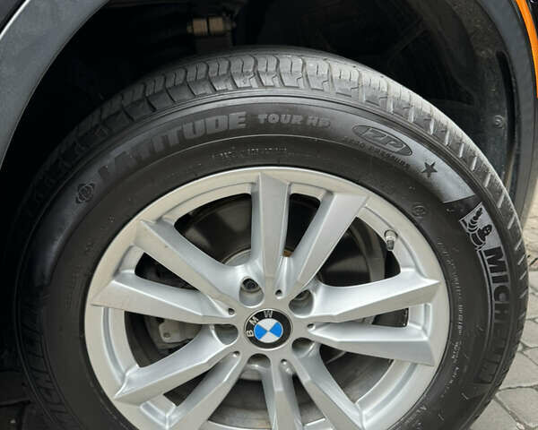 Чорний БМВ Х5, об'ємом двигуна 3 л та пробігом 164 тис. км за 21998 $, фото 63 на Automoto.ua