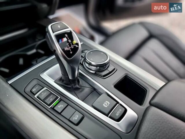 Черный БМВ Х5, объемом двигателя 3 л и пробегом 258 тыс. км за 34700 $, фото 64 на Automoto.ua