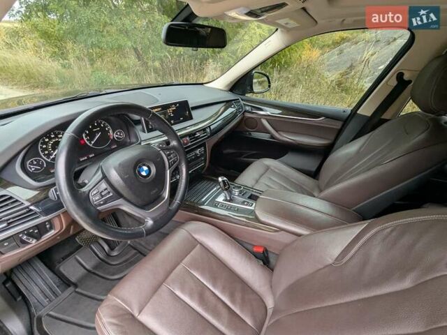 Черный БМВ Х5, объемом двигателя 3 л и пробегом 314 тыс. км за 16700 $, фото 16 на Automoto.ua