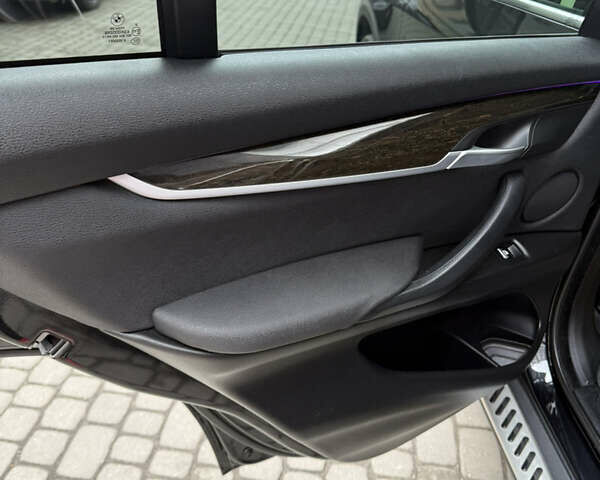 Чорний БМВ Х5, об'ємом двигуна 3 л та пробігом 164 тис. км за 21998 $, фото 20 на Automoto.ua