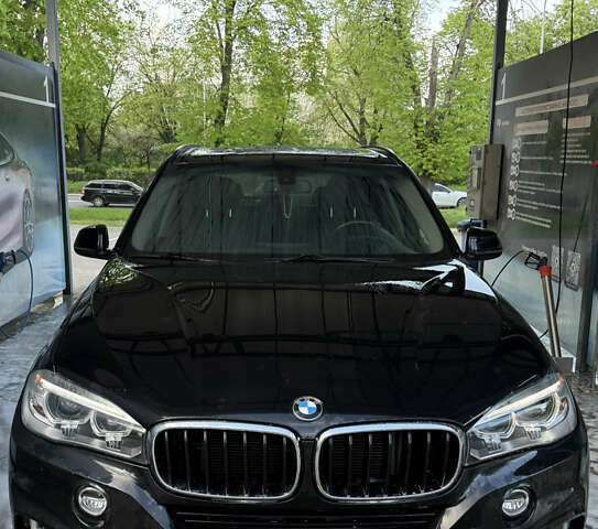 Чорний БМВ Х5, об'ємом двигуна 3 л та пробігом 164 тис. км за 21998 $, фото 4 на Automoto.ua