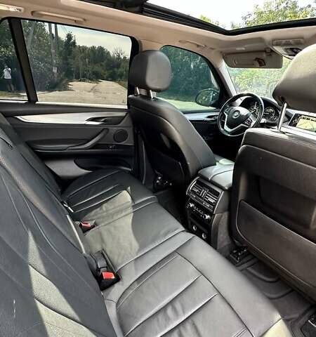 Черный БМВ Х5, объемом двигателя 2.99 л и пробегом 270 тыс. км за 25000 $, фото 15 на Automoto.ua