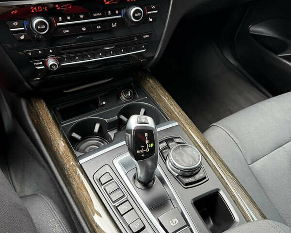 Чорний БМВ Х5, об'ємом двигуна 3 л та пробігом 164 тис. км за 21998 $, фото 38 на Automoto.ua