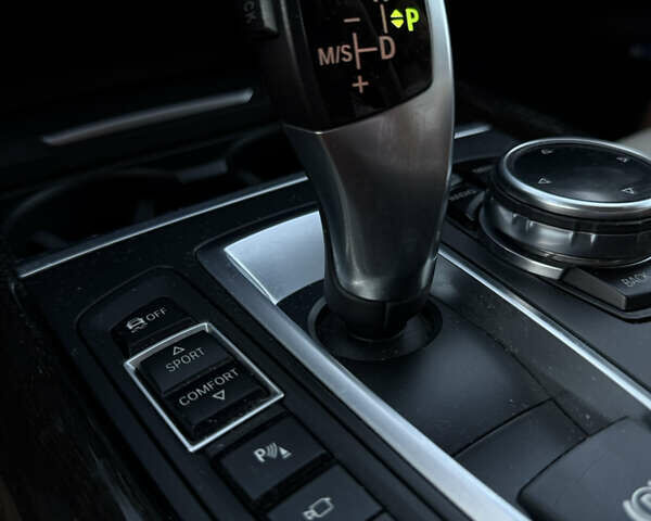 Чорний БМВ Х5, об'ємом двигуна 2.98 л та пробігом 172 тис. км за 20500 $, фото 12 на Automoto.ua