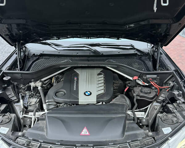 Черный БМВ Х5, объемом двигателя 3 л и пробегом 141 тыс. км за 41000 $, фото 16 на Automoto.ua