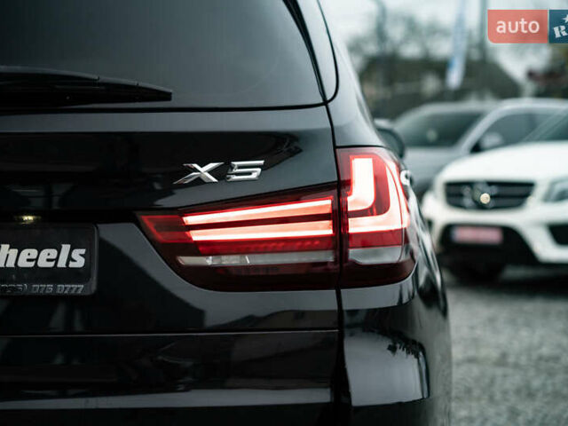 Чорний БМВ Х5, об'ємом двигуна 2.98 л та пробігом 220 тис. км за 22900 $, фото 7 на Automoto.ua