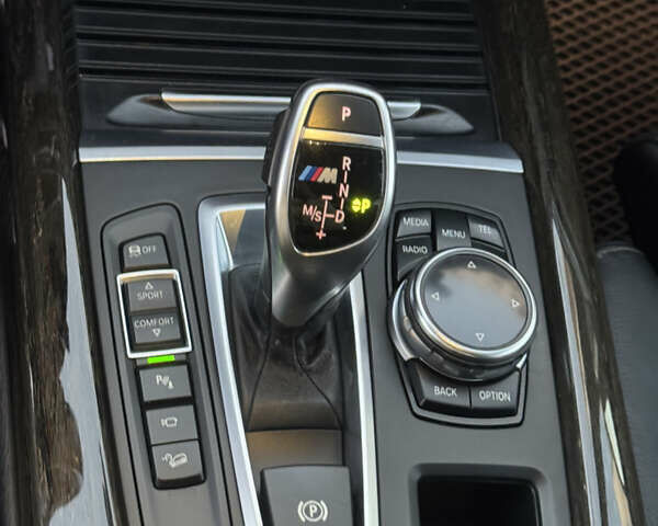 Чорний БМВ Х5, об'ємом двигуна 3 л та пробігом 250 тис. км за 34700 $, фото 16 на Automoto.ua