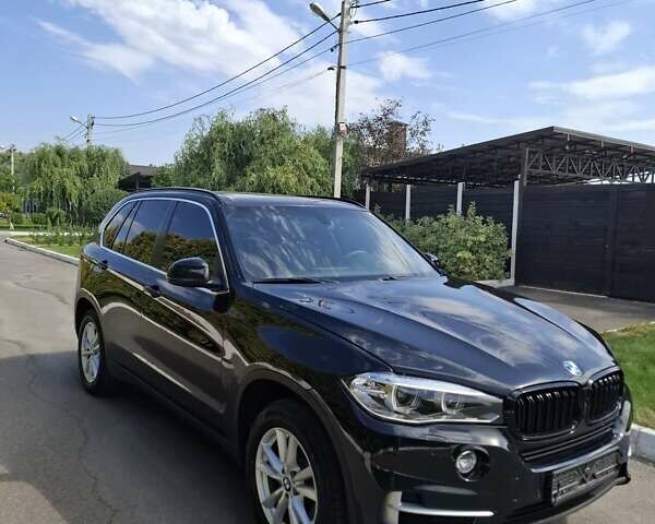 Черный БМВ Х5, объемом двигателя 3 л и пробегом 280 тыс. км за 21900 $, фото 2 на Automoto.ua