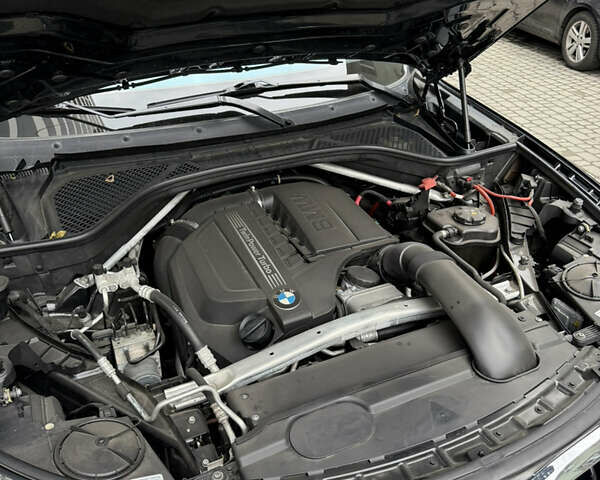 Чорний БМВ Х5, об'ємом двигуна 3 л та пробігом 164 тис. км за 21998 $, фото 41 на Automoto.ua