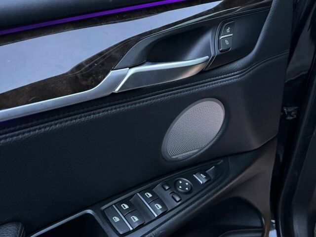 Чорний БМВ Х5, об'ємом двигуна 4.4 л та пробігом 155 тис. км за 26000 $, фото 19 на Automoto.ua