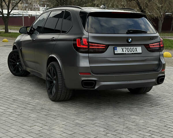 Чорний БМВ Х5, об'ємом двигуна 2 л та пробігом 250 тис. км за 24999 $, фото 4 на Automoto.ua